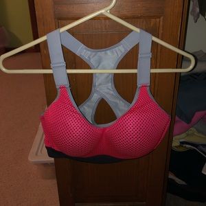 victoria’s secret padded sports bra